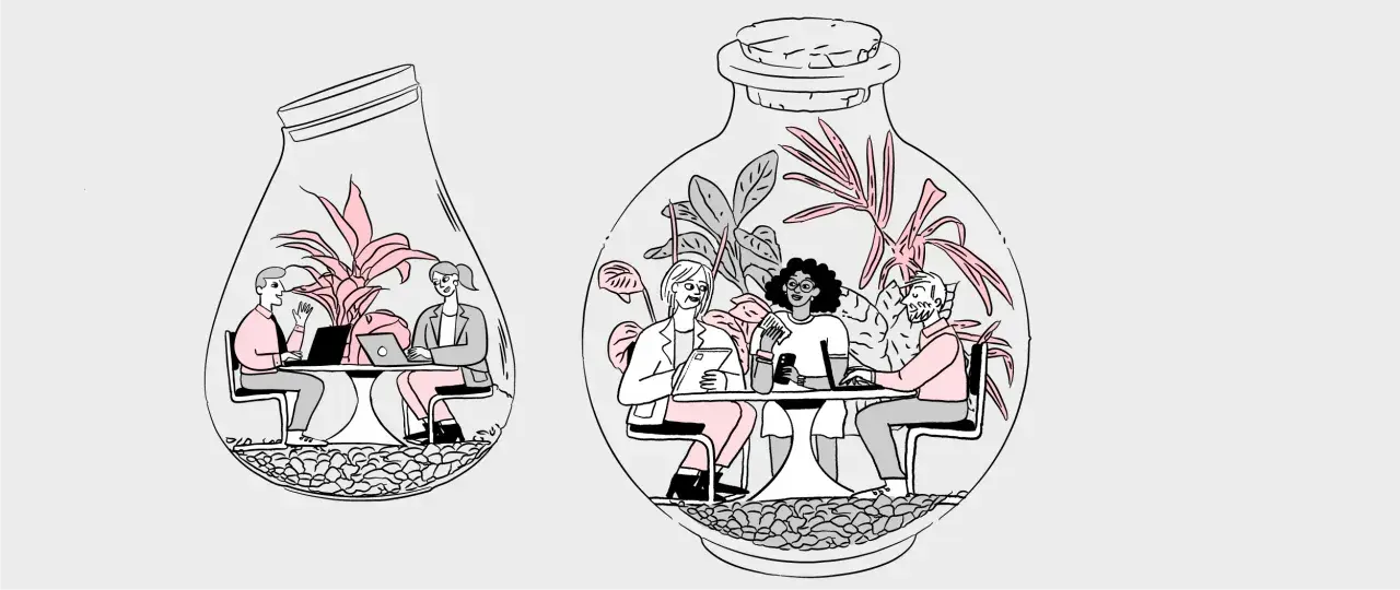Personas trabajando en terrarios, ilustrando los silos organizacionales.