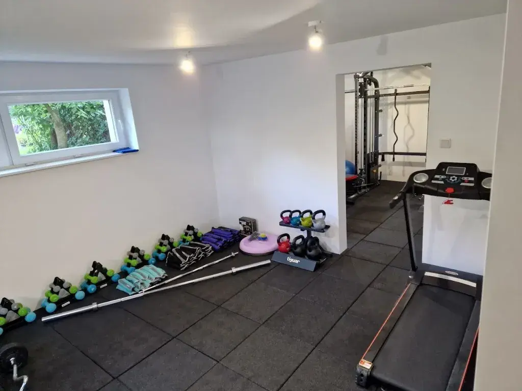Siłownie Nowa Dęba: Przewodnik po klubach fitness i treningach