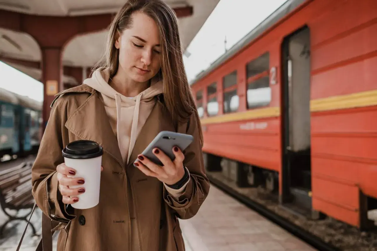 Gdzie kupić bilety Intercity? Wybierz wygodę i uniknij dopłat!