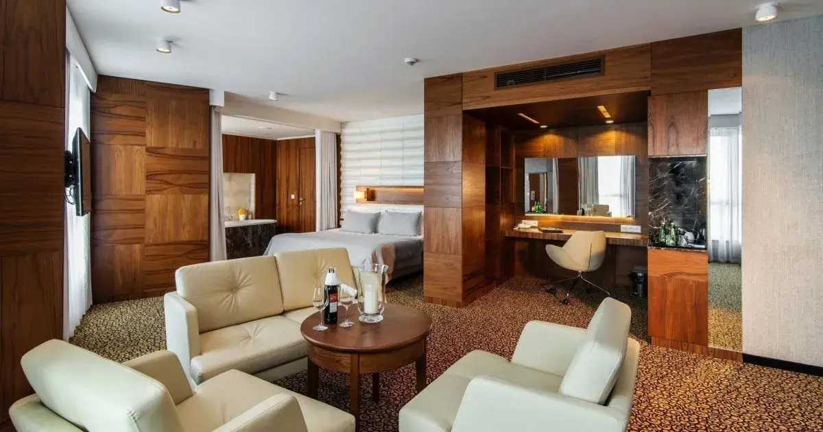 Jak zostawić pokój w hotelu i uniknąć nieprzyjemnych niespodzianek