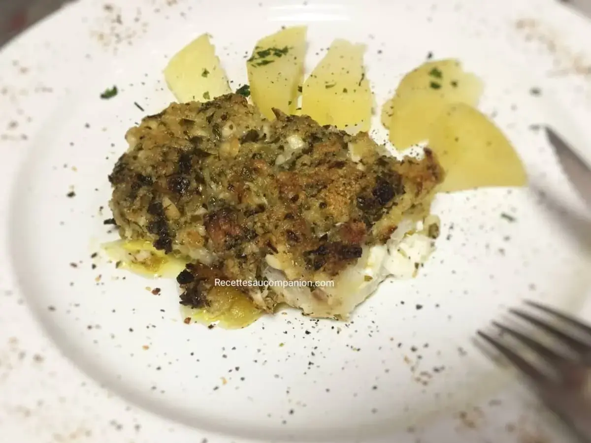 Poisson à la bordelaise, croustillant et savoureux, servi avec des pommes de terre vapeur. Un délice !