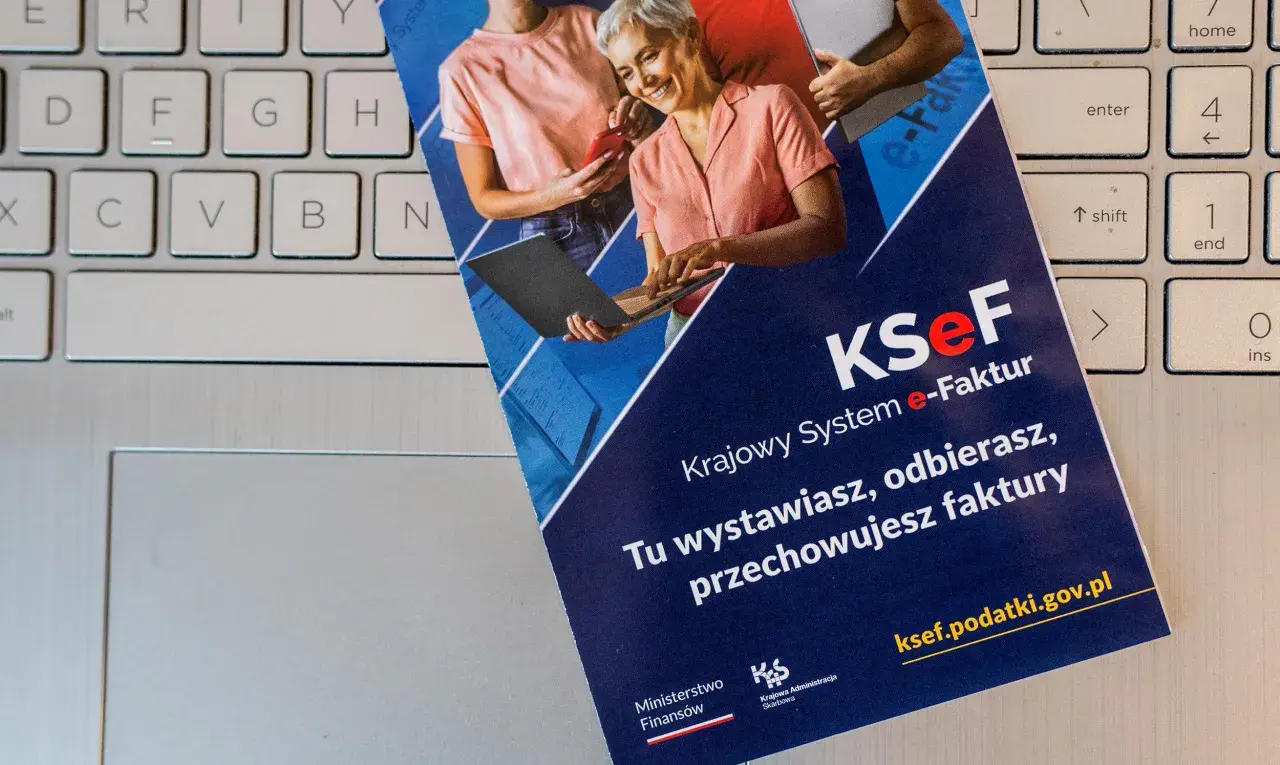 Krajowy System e-Faktur: tu wystawiasz, odbierasz i przechowujesz faktury. Dowiedz się, jak wystawić fakturę online.
