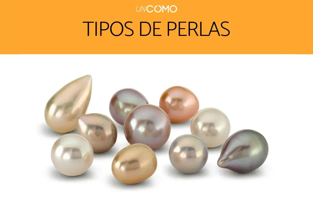 Variedad de tipos de perlas naturales, redondas y en forma de lágrima, en tonos blanco, rosa, dorado y grisáceo.