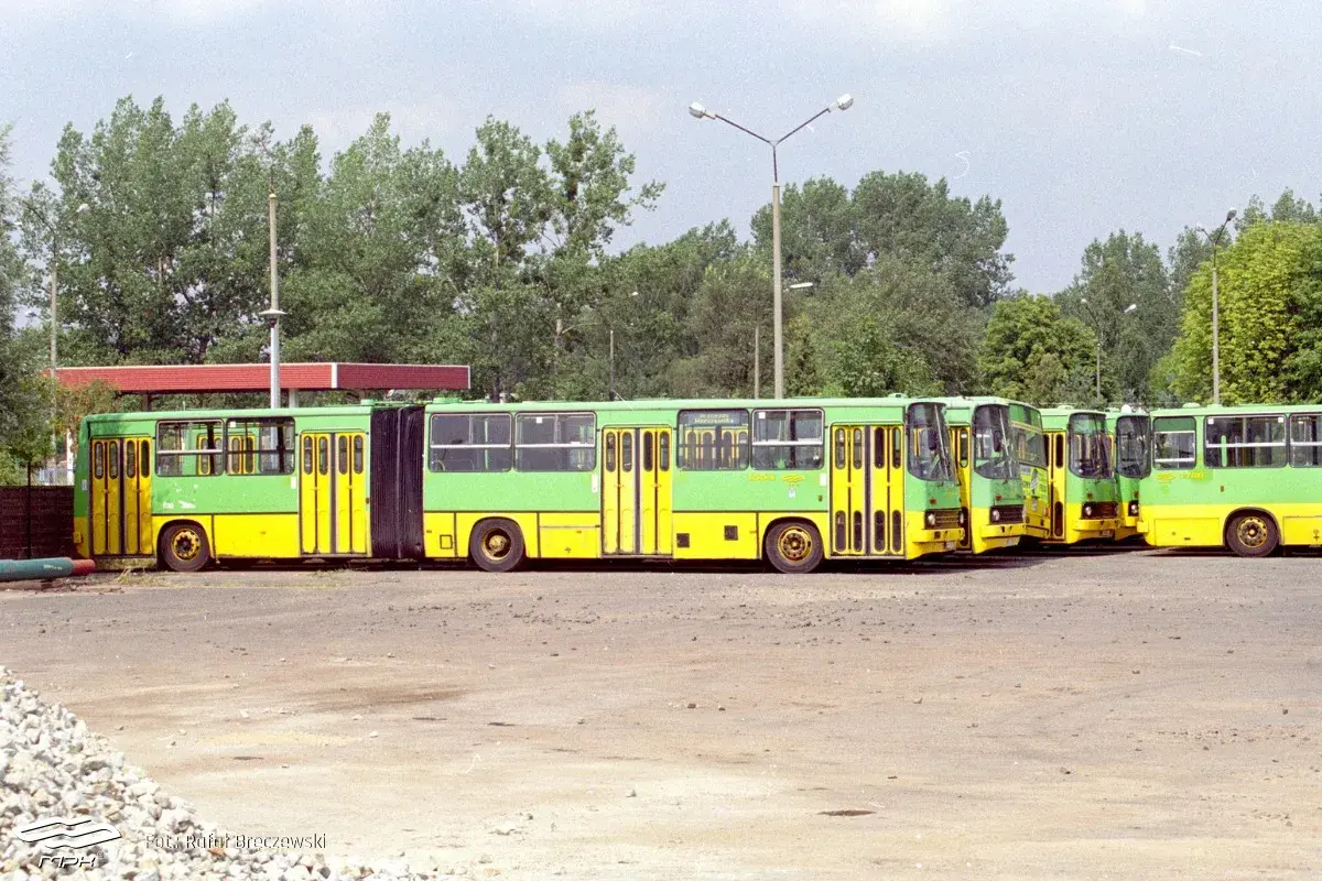 Majer Bus Poznań: Skąd odjeżdża? Sprawdź zanim wyruszysz!