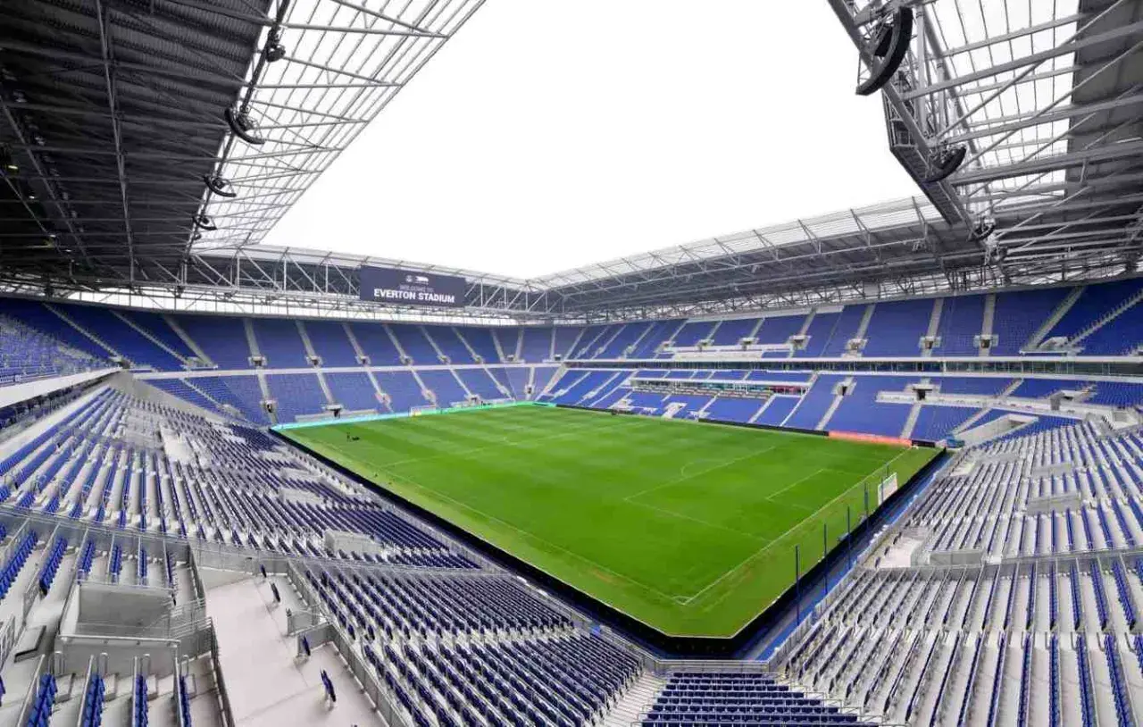 Nowy Everton Stadium, jeden z nowoczesnych stadionów w Anglii, gotowy na przyjęcie kibiców.