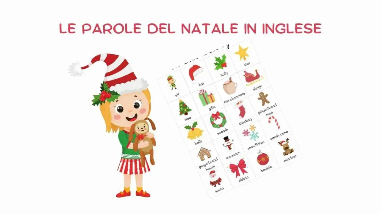 Un'elfa sorridente con un pupazzo tiene un foglio con parole di Natale in inglese, come "star", "hat", "gifts", "snowman", "reindeer".
