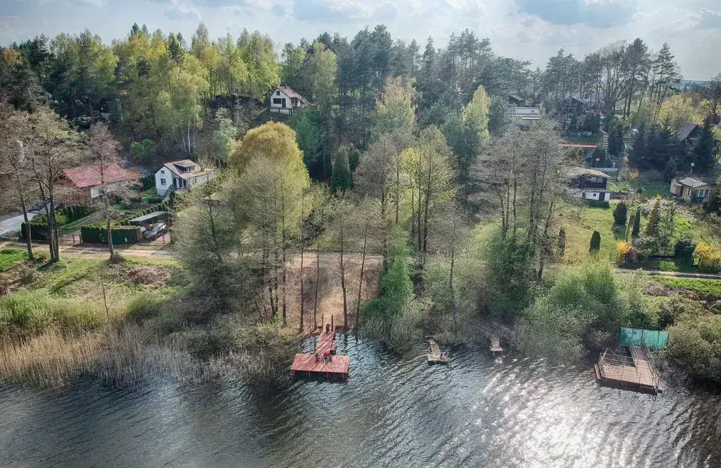 Najlepsze pola namiotowe nad jeziorem Kujawsko-Pomorskie na wakacje