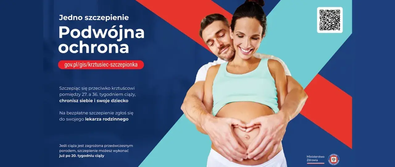 Szczęśliwi przyszli rodzice tworzą serce na brzuchu mamy. Kampania informuje o szczepieniu przeciwko krztuścowi w ciąży.