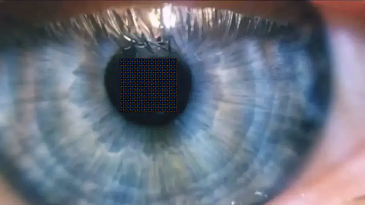 Un occhio umano, con un reticolo di pixel sovrapposto, suggerisce quanti pixel ha l'occhio umano.