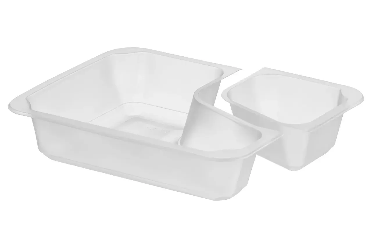 Dwa białe, plastikowe pojemniki, idealne jako opakowania wielokrotnego użytku do przechowywania żywności.