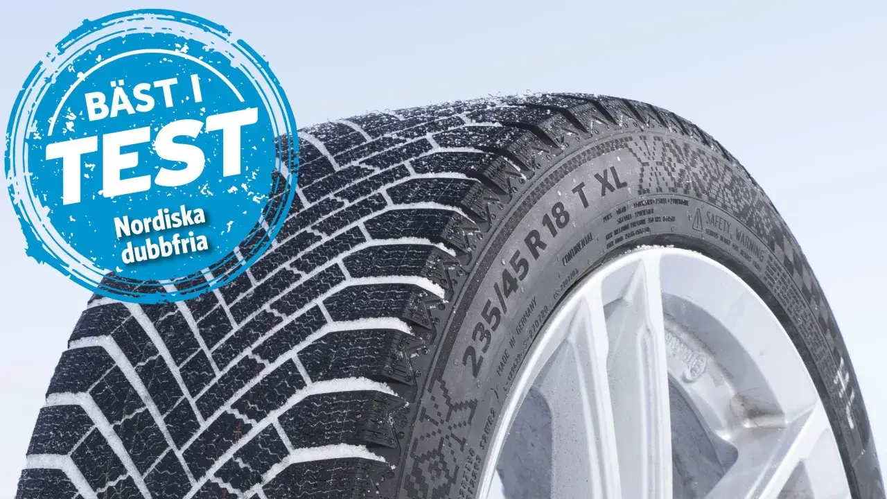 Vinterdäck med snö på, märkt "Bäst i test Nordiska dubbfria". Continental IceContact 3 test.