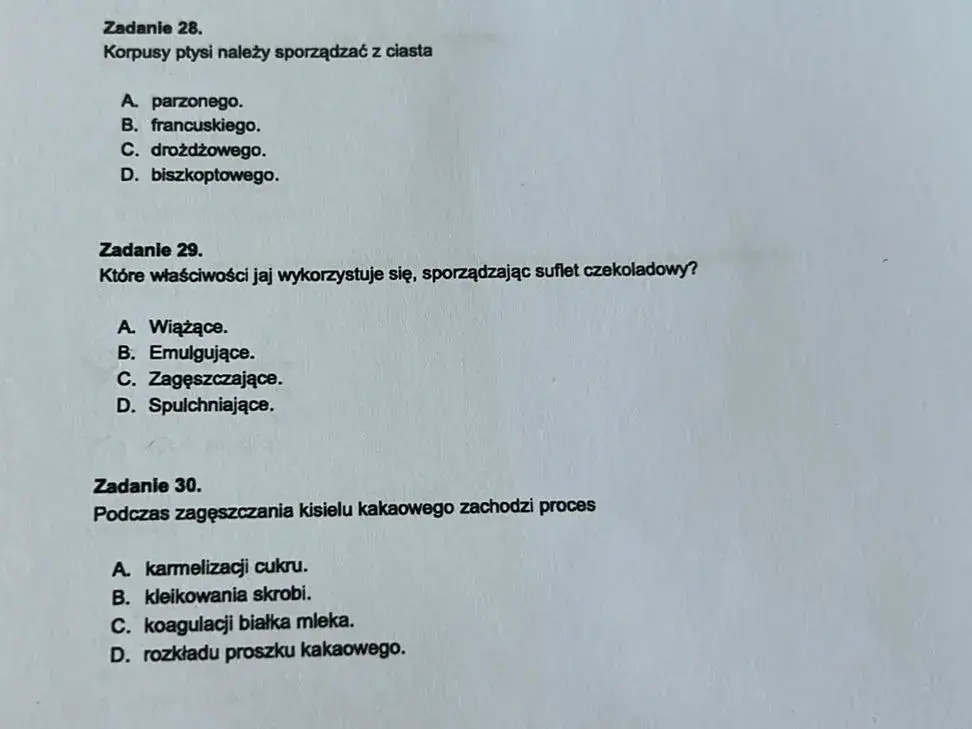 Jakie właściwości jaj wykorzystuje się sporządzając suflet czekoladowy?