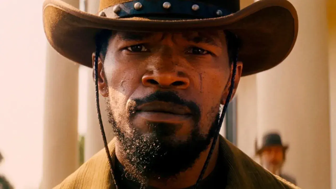Jamie Foxx in Django Unchained, un volto che promette vendetta. Le recensioni del film lo celebrano.