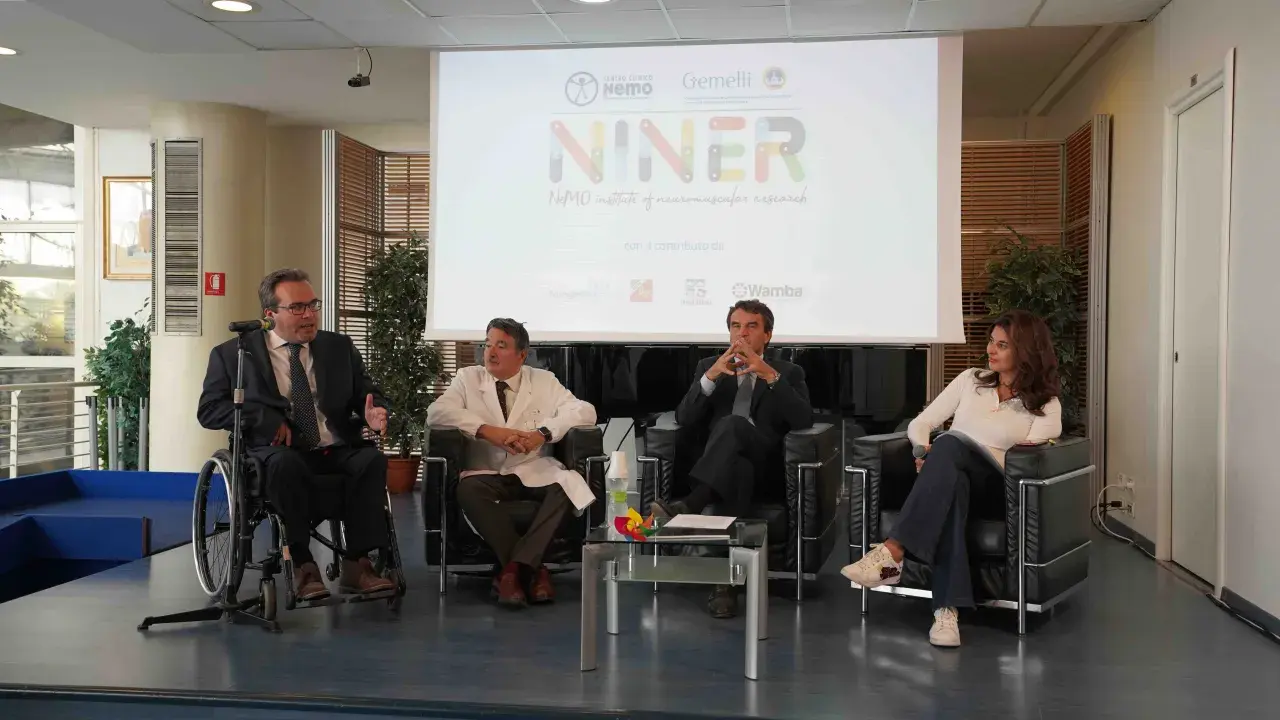 Panel discussion sui **centri eccellenza malattie neuromuscolari** con esperti e rappresentanti.