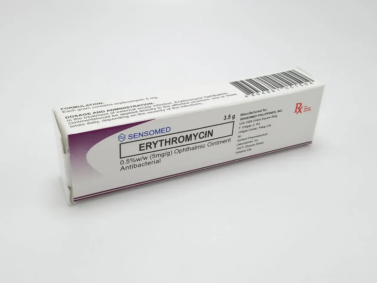 Opakowanie maści do oczu Sensomed Erytromycyna 0.5% w/w (5mg/g) z antybakteryjnym działaniem.