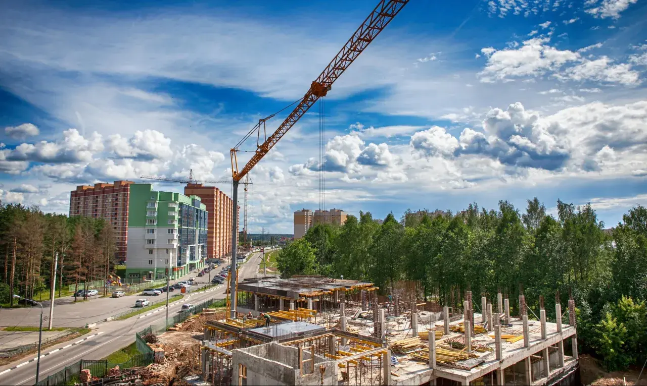 Zakup mieszkania od dewelopera: Bezpieczny przewodnik z DFG 2026