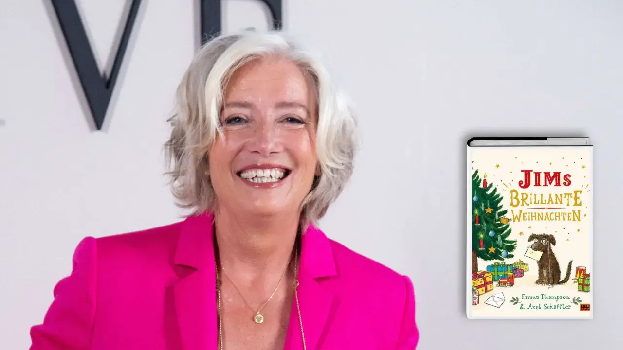 Emma Thompson lächelt neben dem Cover ihres Buches "Jims Brillante Weihnachten".