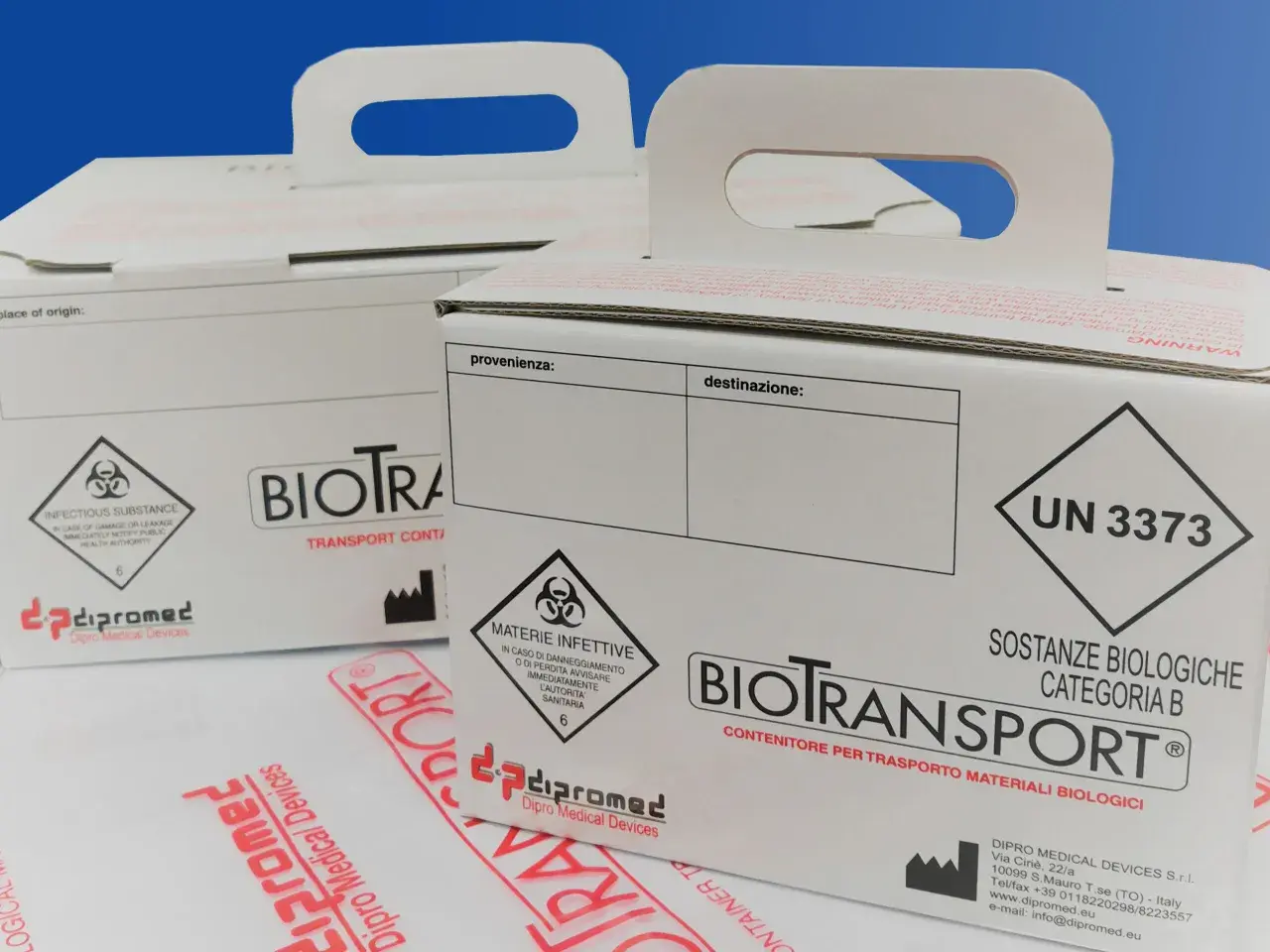 Contenitori per trasporto materiali biologici, con etichette di rischio. Il biotransit dopo quanto fa effetto? Dipende dal tipo di materiale e dalle normative.