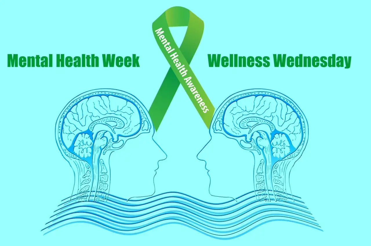 El lazo verde, símbolo del significado de la salud mental, une dos perfiles de cerebros en un fondo azul claro, con texto "Mental Health Week" y "Wellness Wednesday".