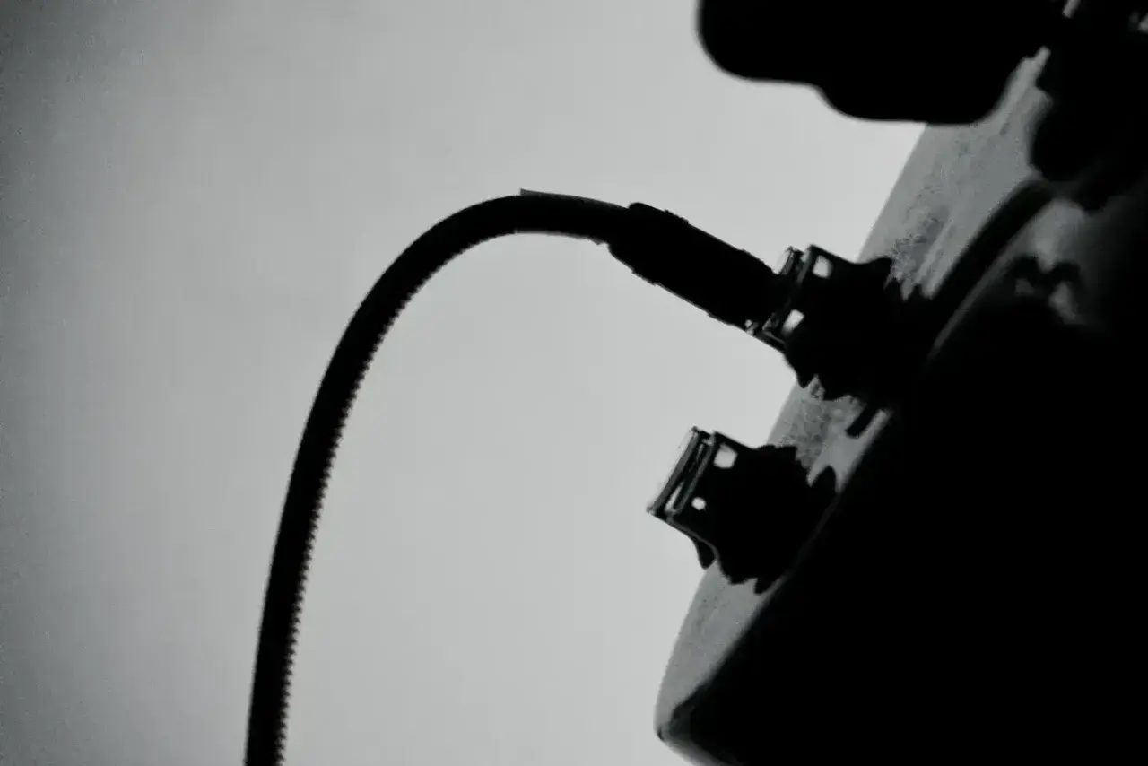 Twoja pierwsza gitara elektryczna: jak zacząć i nie żałować?