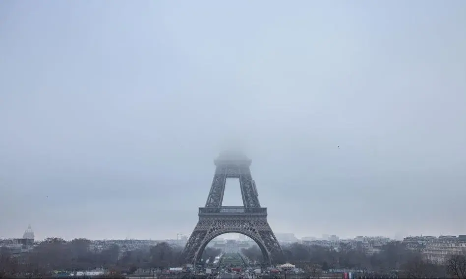 Czy we Francji jest bezpiecznie? Odkryj prawdę o zagrożeniach