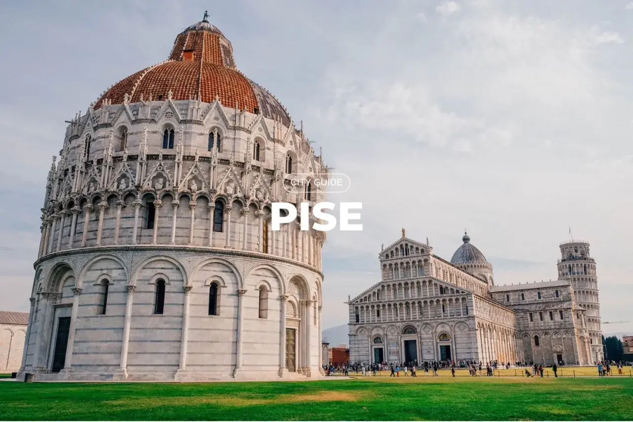 Visiter Pise : le baptistère, la cathédrale et la célèbre tour penchée se dressent sur la Piazza dei Miracoli.