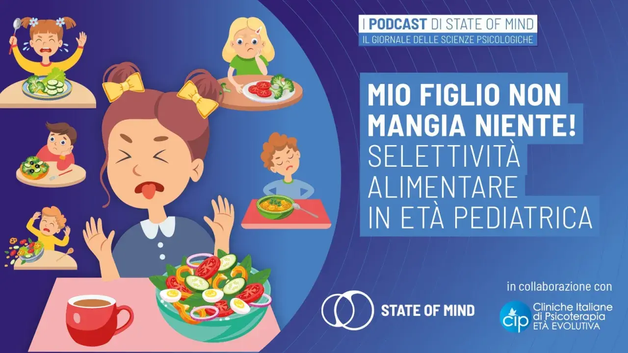 Bambini con espressioni disgustate davanti a piatti di verdura, simbolo di selettività alimentare. Un bambino è un picky eater.