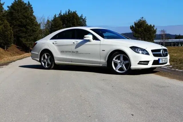 Mercedes-Benz CLS AMG - szczegółowe dane, osiągi i porównania modeli