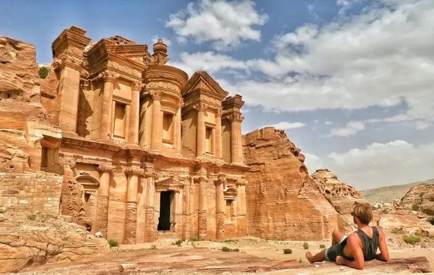 Jordania kiedy jechać: najlepsze miesiące na niezapomnianą podróż