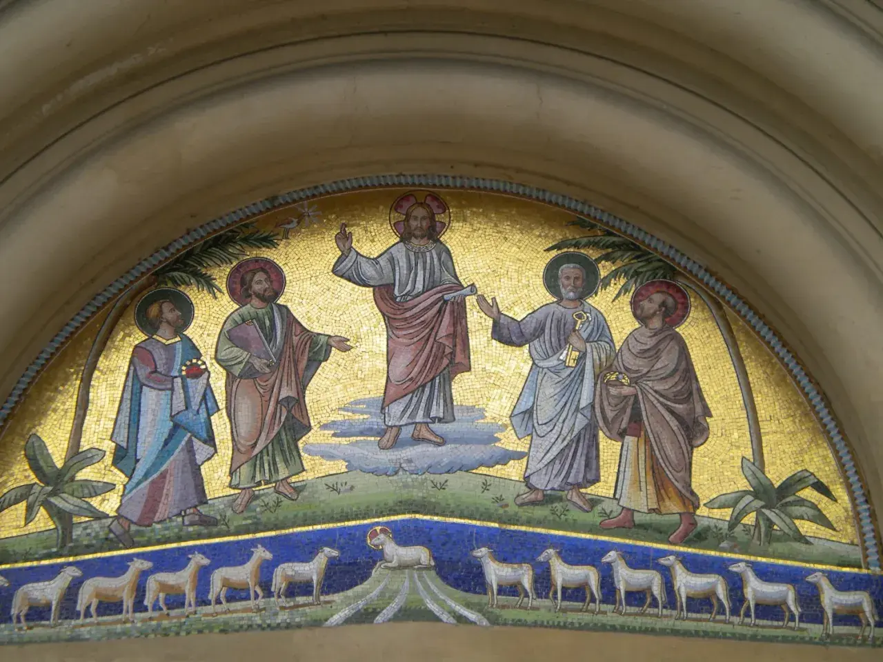 Mosaik: Jesus mit Aposteln, die Schafe weiden. Philippus fragt: "Herr, zeige uns den Vater." (Johannes 14,8).