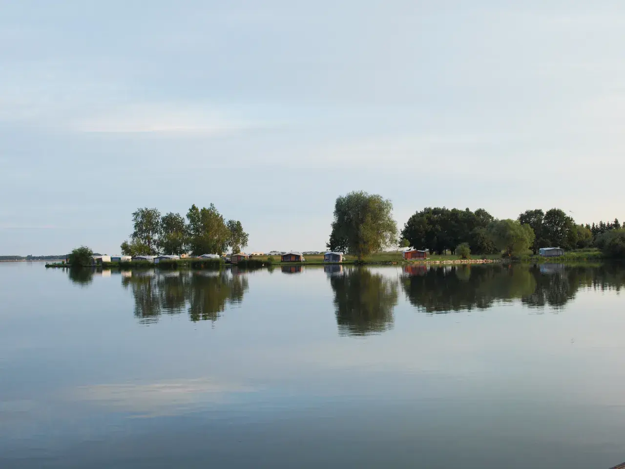 Jezioro Rozkoš (Czechy): Opinie, plaże, atrakcje czy warto jechać?