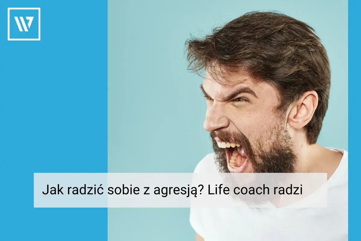 Mężczyzna w furii krzyczy, pokazując, jak radzić sobie z gniewem. Life coach podpowiada.
