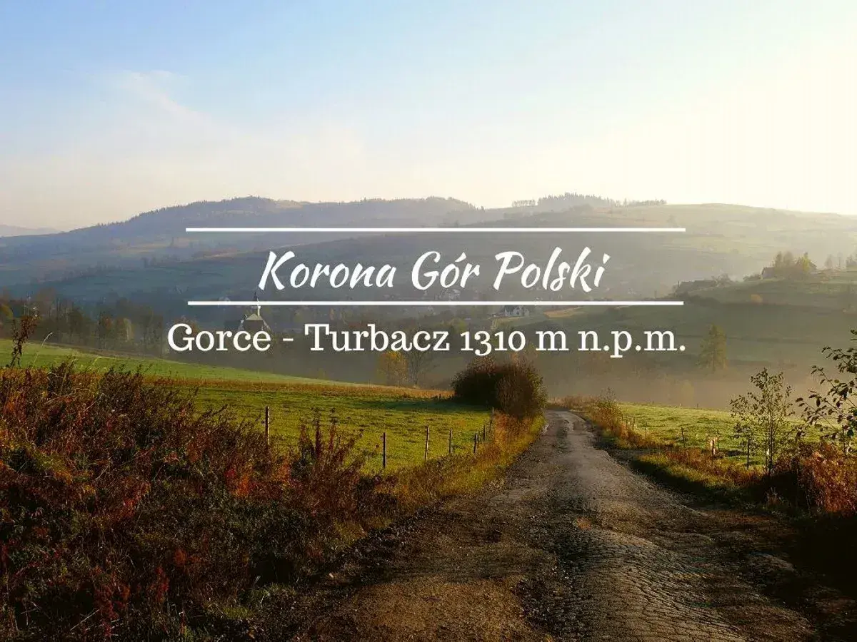 Poranna mgła otula Gorce - Turbacz 1310 m n.p.m., tworząc malowniczy krajobraz.