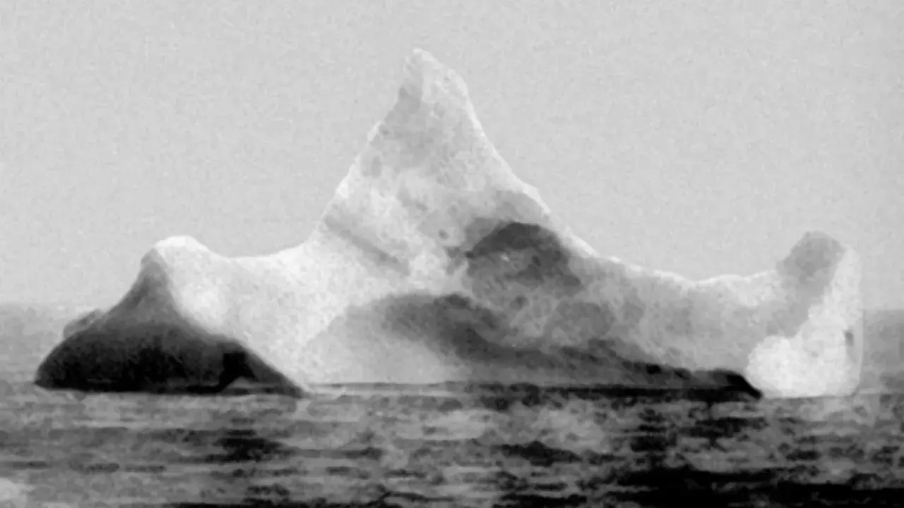 Góra lodowa w którą uderzył Titanic: szokujące szczegóły katastrofy