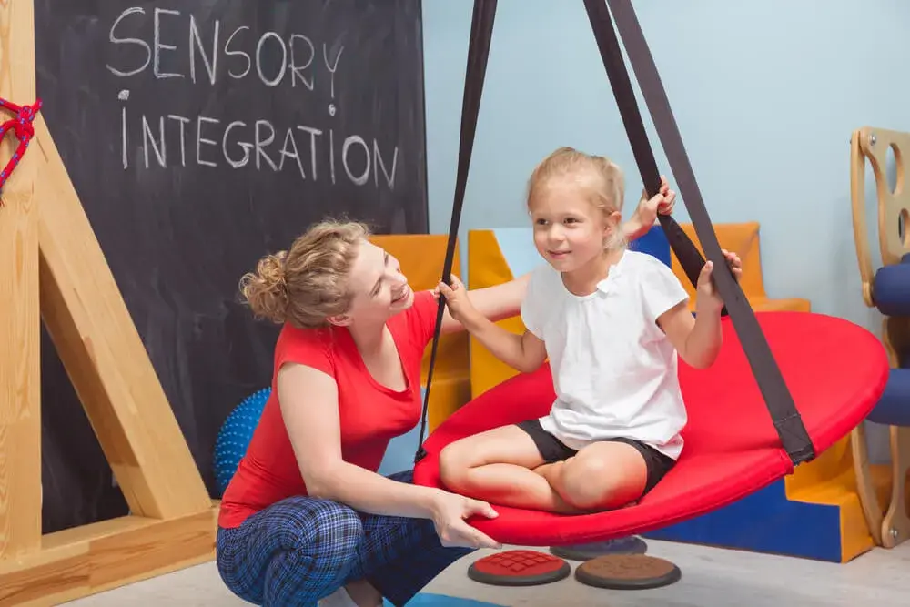 Czym jest terapia integracji sensorycznej i jak może pomóc twojemu dziecku?