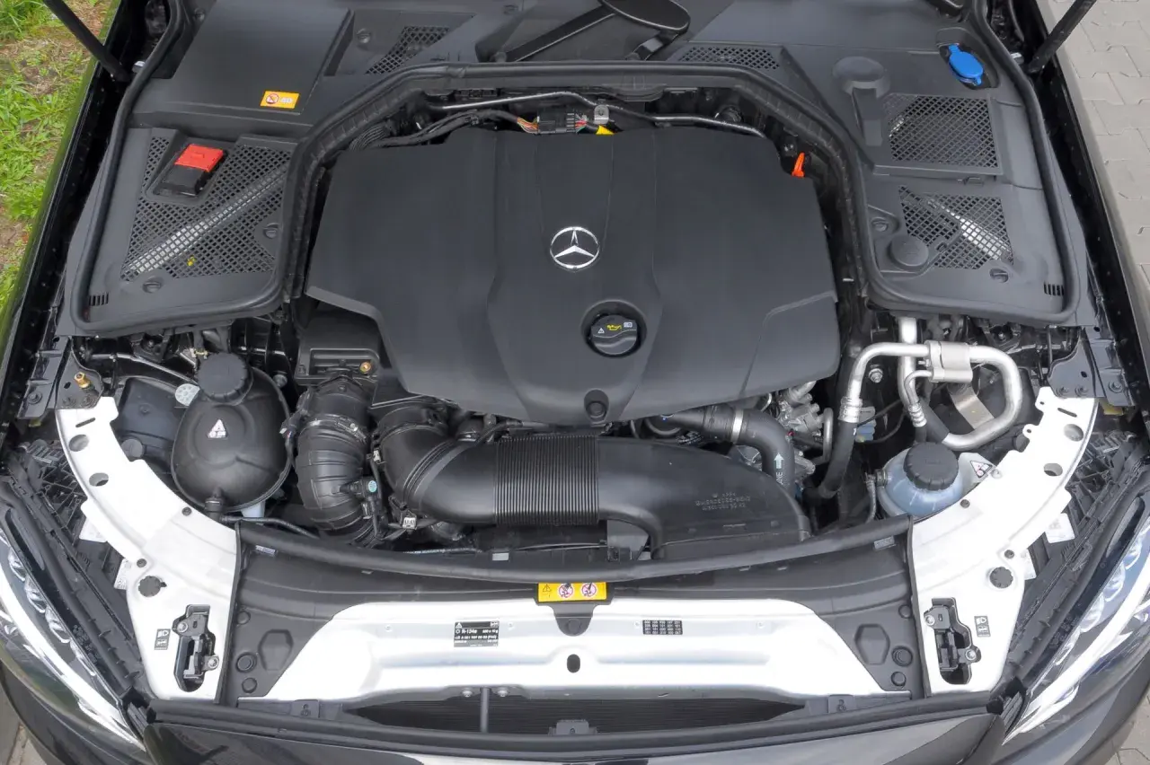 Mercedes W205: Kupić? Przewodnik po silnikach, usterkach i cenach