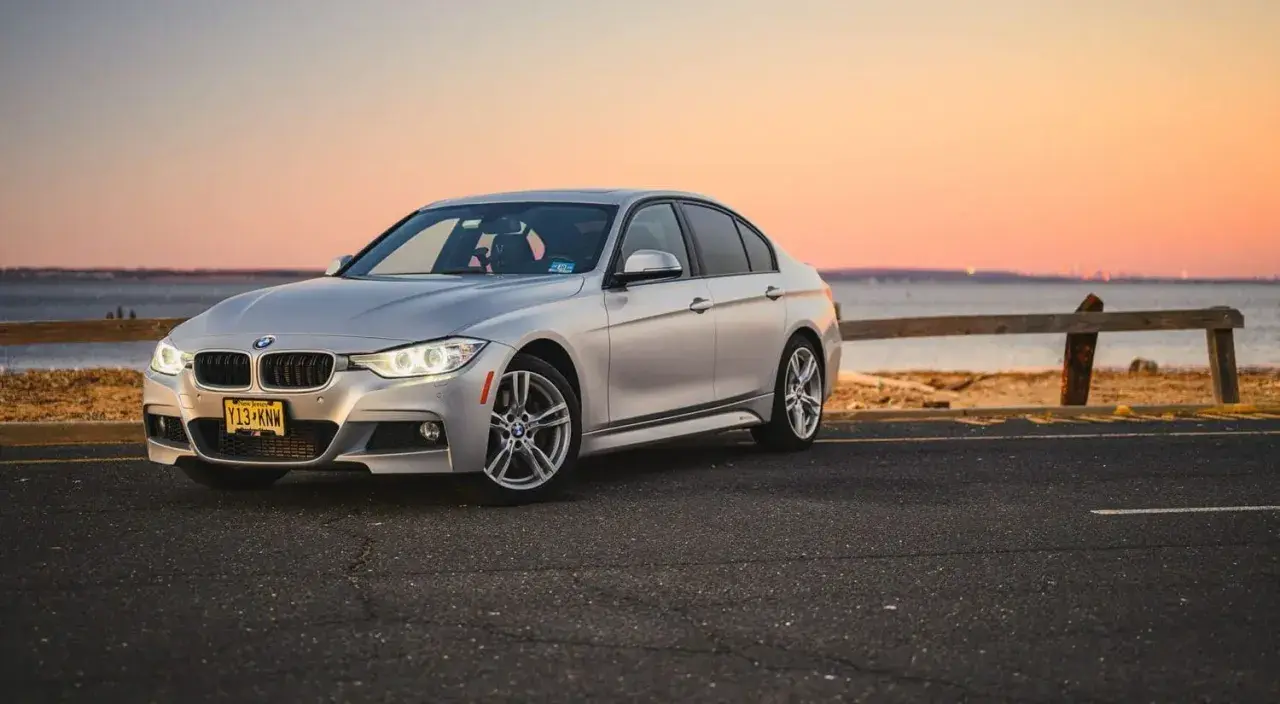 BMW 328i F30 – najważniejsze informacje, osiągi i opinie użytkowników