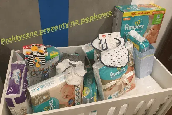 Co dać na pępkowe? Najlepsze prezenty, które zachwycą rodziców