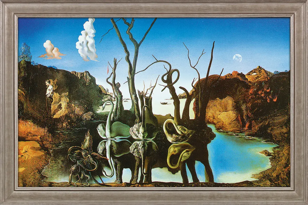 Elefantes con trompas retorcidas y cisnes reflejados en un paisaje onírico de Dalí.
