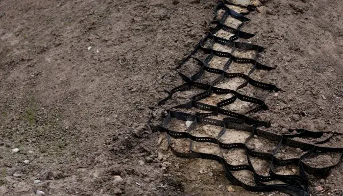 Jakie kruszywo do geokraty wybrać, aby uniknąć problemów?