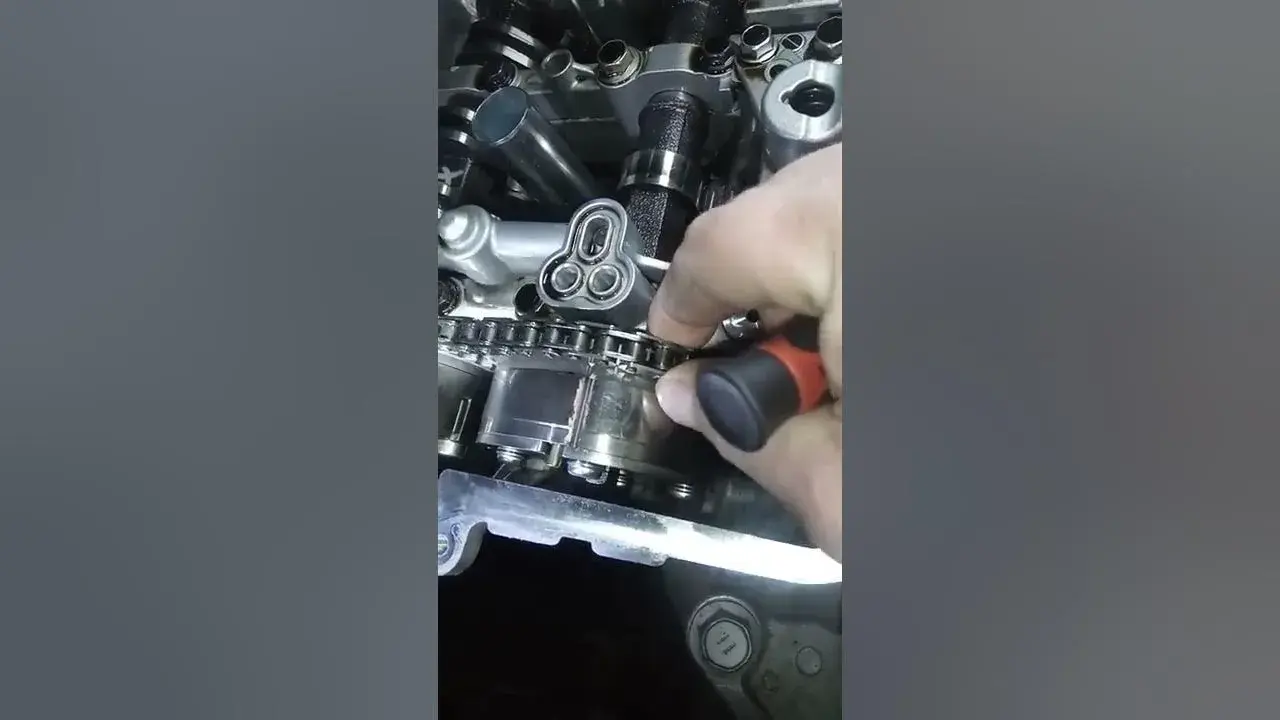 Toyota Avensis T25 1.8: Kiedy wymiana łańcucha rozrządu? Prawda!