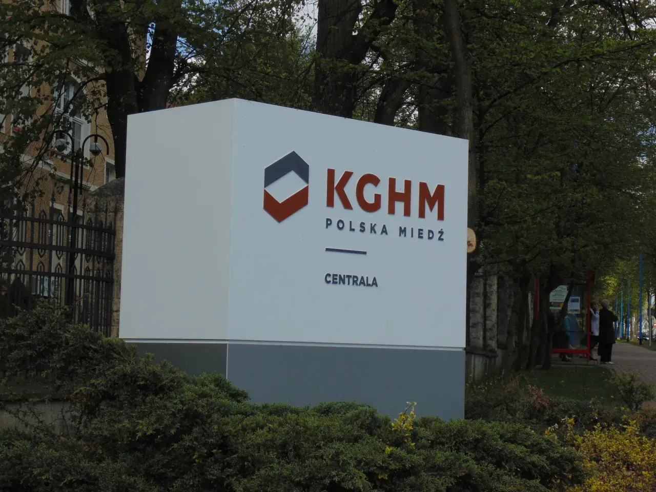 Jak uzyskać dostęp do KGHM Extranet: Proste kroki dla pracowników