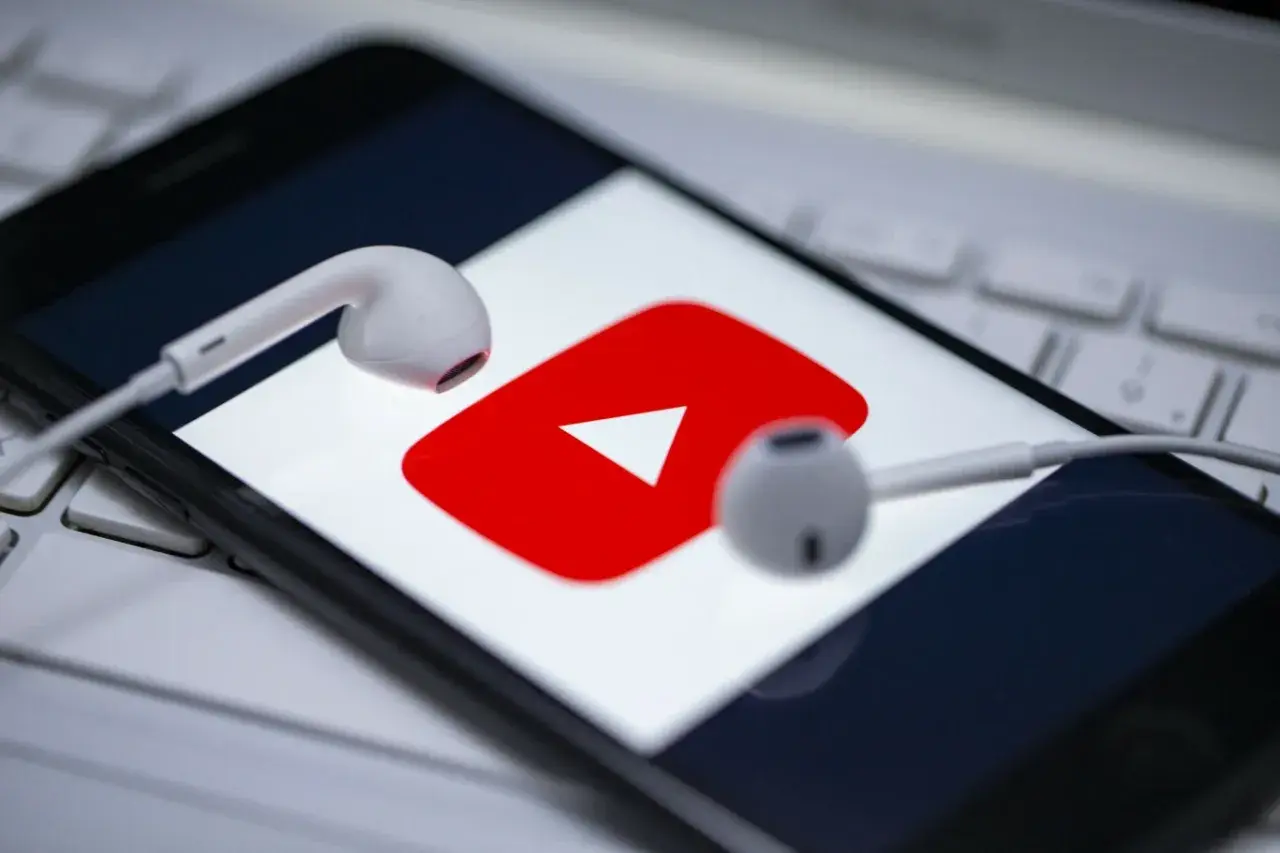 Jak pobrać muzykę z YouTube na pendrive? Legalnie i bezpiecznie!