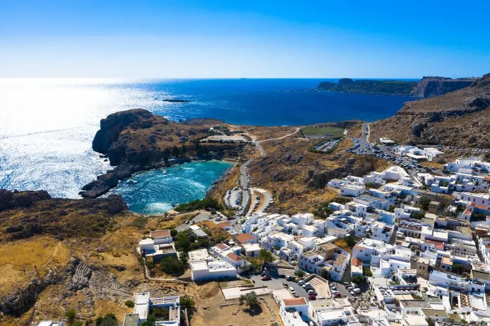 Rodos atrakcje: co zobaczyć? Najlepsze miejsca i porady na wakacje