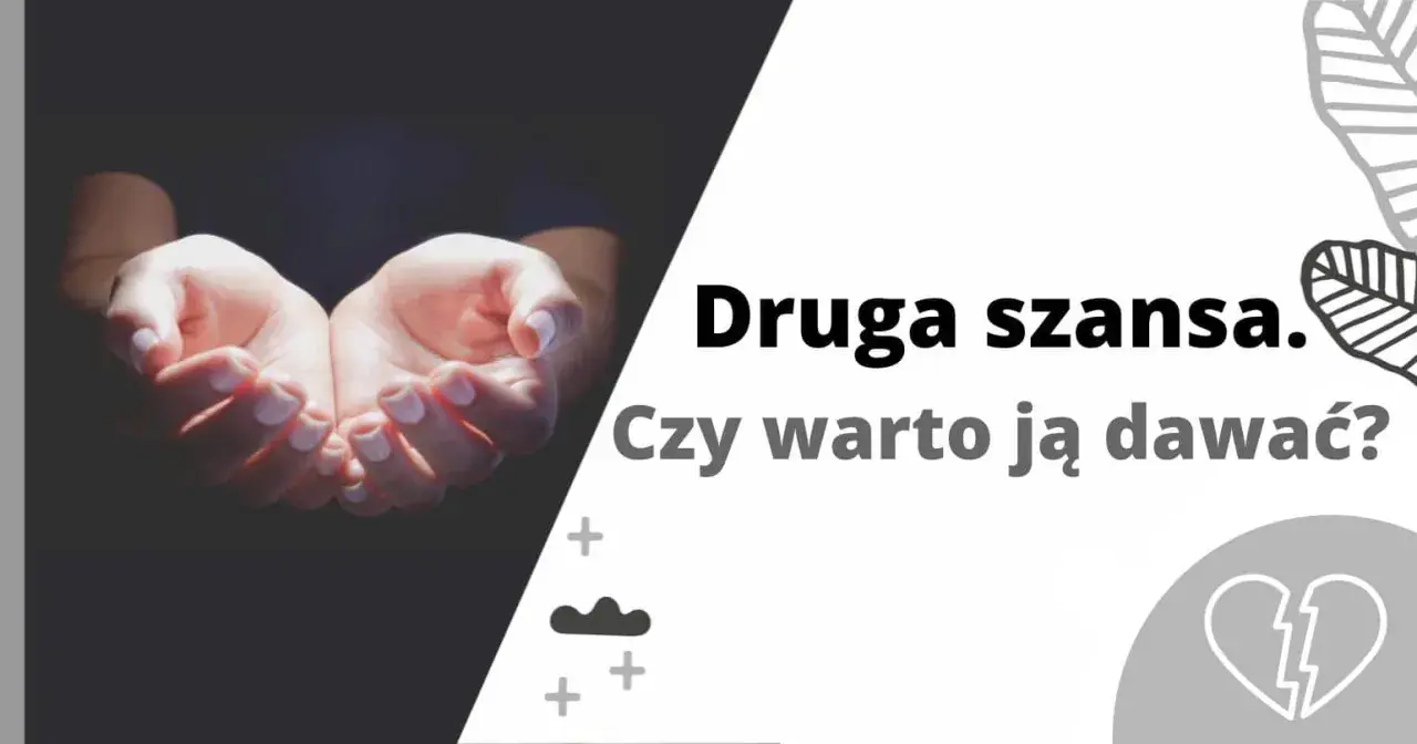Dłonie w geście proszenia, symbolizujące nadzieję na drugą szansę, gdy na początku znajomości brak chemii. Czy warto ją dawać?