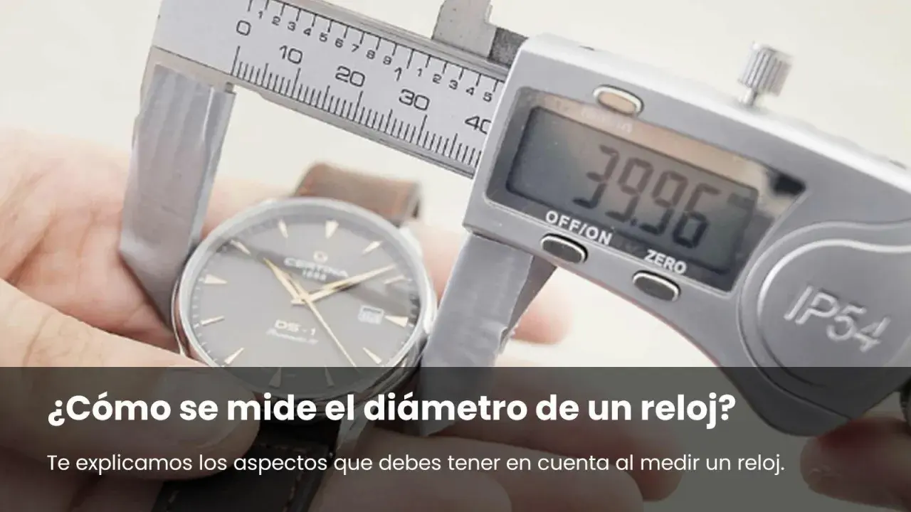 Un calibrador digital mide el diámetro de un reloj, mostrando 39.96 mm. Aprende cómo se mide la esfera de un reloj.