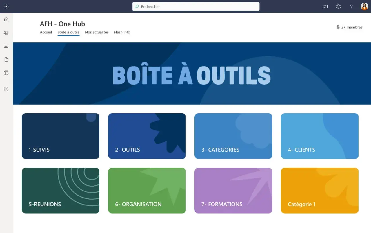 Page d'accueil "AFH - One Hub" avec une section "Boîte à outils" et des catégories comme "Suivis", "Outils", "Clients", "Réunions", "Organisation", "Formations".