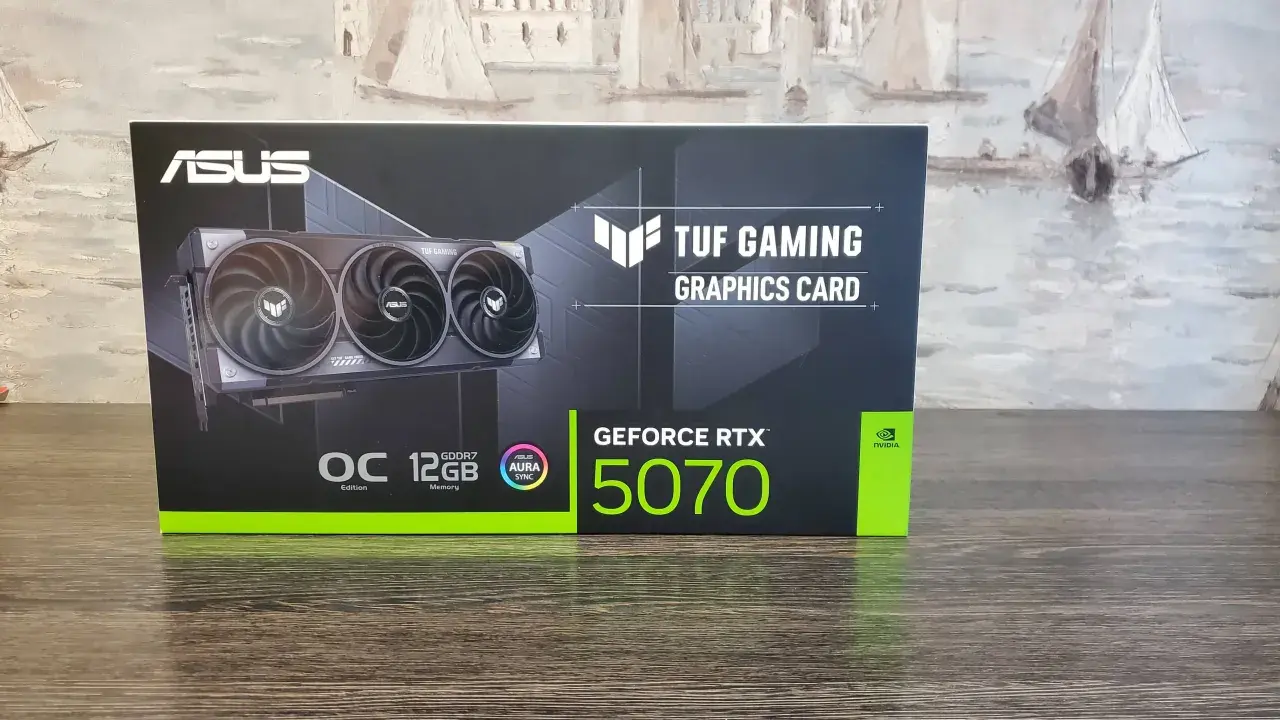 Pudełko karty graficznej ASUS TUF Gaming GeForce RTX 5070 z 12GB GDDR7.