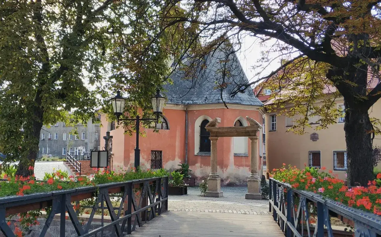 Nowa Ruda: ukryty skarb Dolnego Śląska? Co warto zobaczyć!