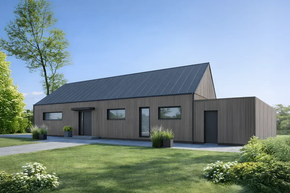 Nowoczesne domy 140 m2 z drewnianą elewacją i ciemnym dachem, otoczone zielenią.